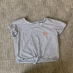 Super cute roxy shirt! Bought is from roxy! In great condition!